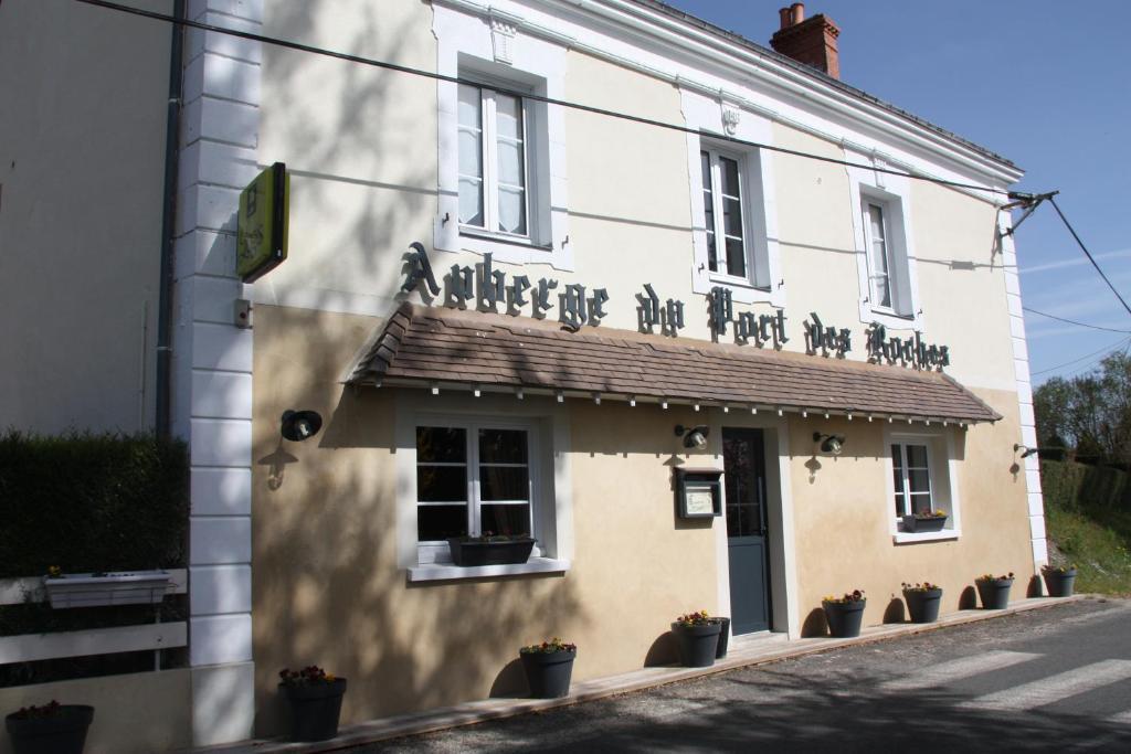 L'Auberge Du Port Des Roches Luche-Pringe Zewnętrze zdjęcie